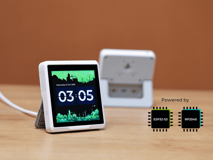 SenseCAP Indicator product photo